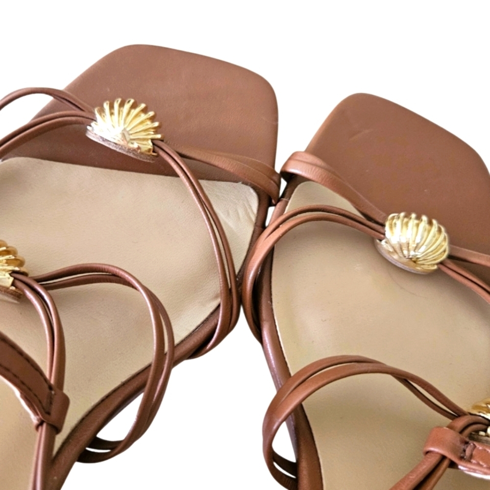 NEW! ANN TAYLOR Leather Gold Ornamental Strappy Sandals 6.5. - Picture 4 of 6